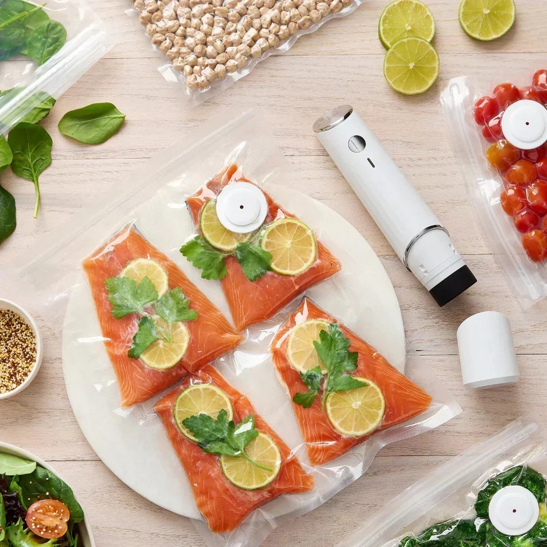 Machine sous vide compacte avec sacs réutilisables et clips