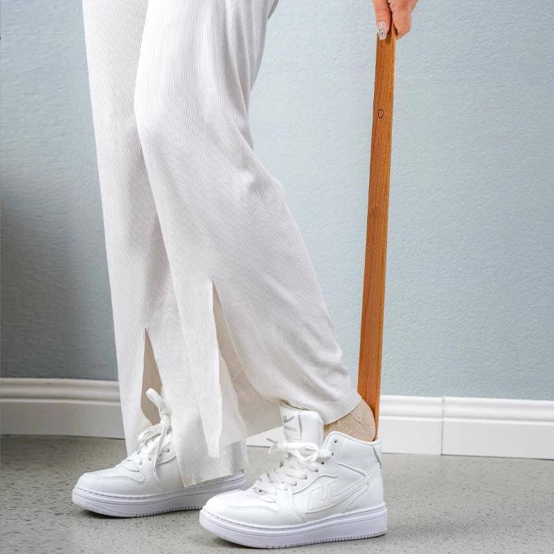 Chausse-pied long en bois à aimant, manche de 55 cm