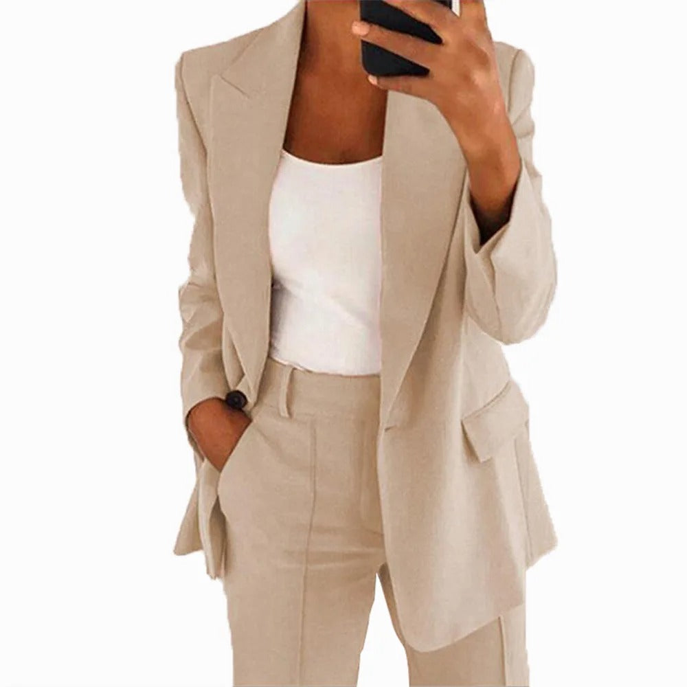 Tailleur pantalon femme, blazer col V et pantalon large, beige