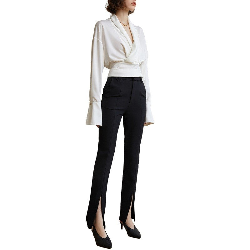 Blouse blanche femme à manches courtes bouffantes et col V