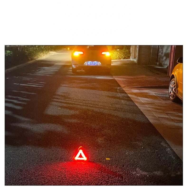 Lampe d'urgence solaire LED avec triangle rouge et sortie USB