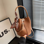 Sac seau femme tressé en similicuir, fermeture aimantée, marron