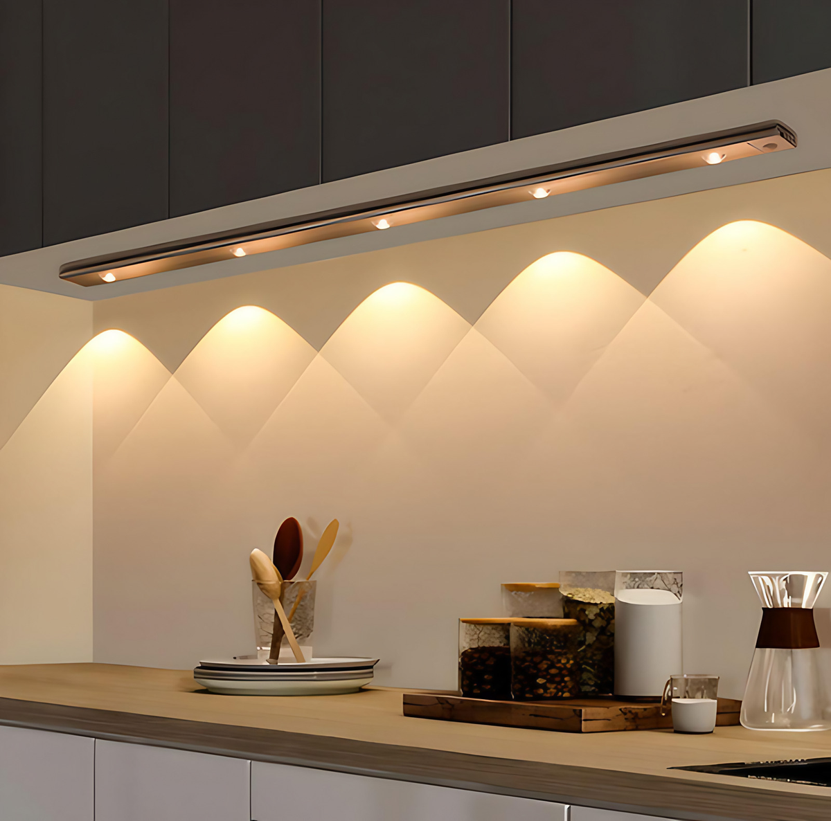 Réglette LED à détecteur de mouvement, fixation magnétique