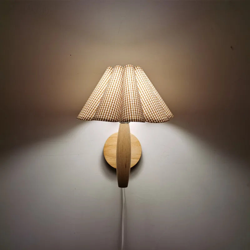 Applique murale nordique en bois, abat-jour plissé en tissu, LED