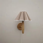 Applique murale nordique en bois, abat-jour plissé en tissu, LED