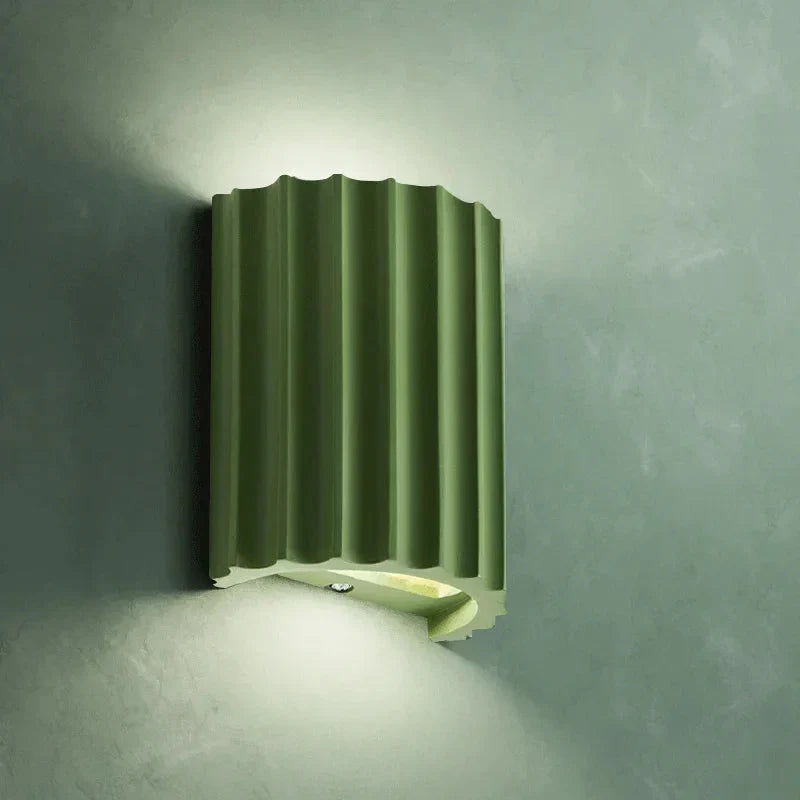 Applique murale LED en résine, quatre coloris, blanc chaud ou froid