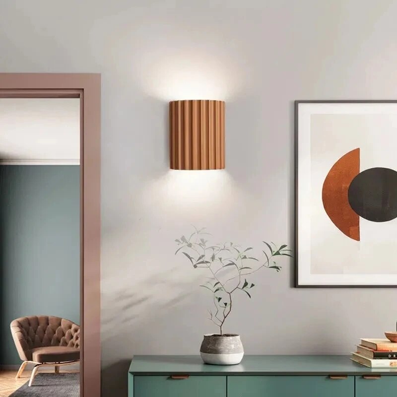 Applique murale LED en résine, quatre coloris, blanc chaud ou froid