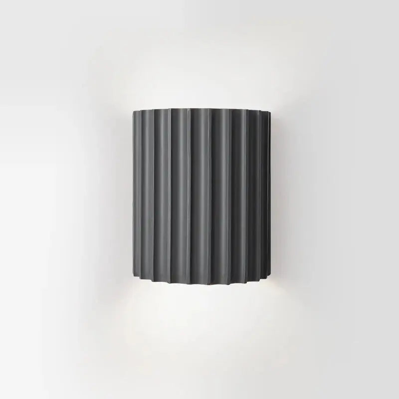 Applique murale LED en résine, format compact 16,5 x 14 x 8 cm, gris