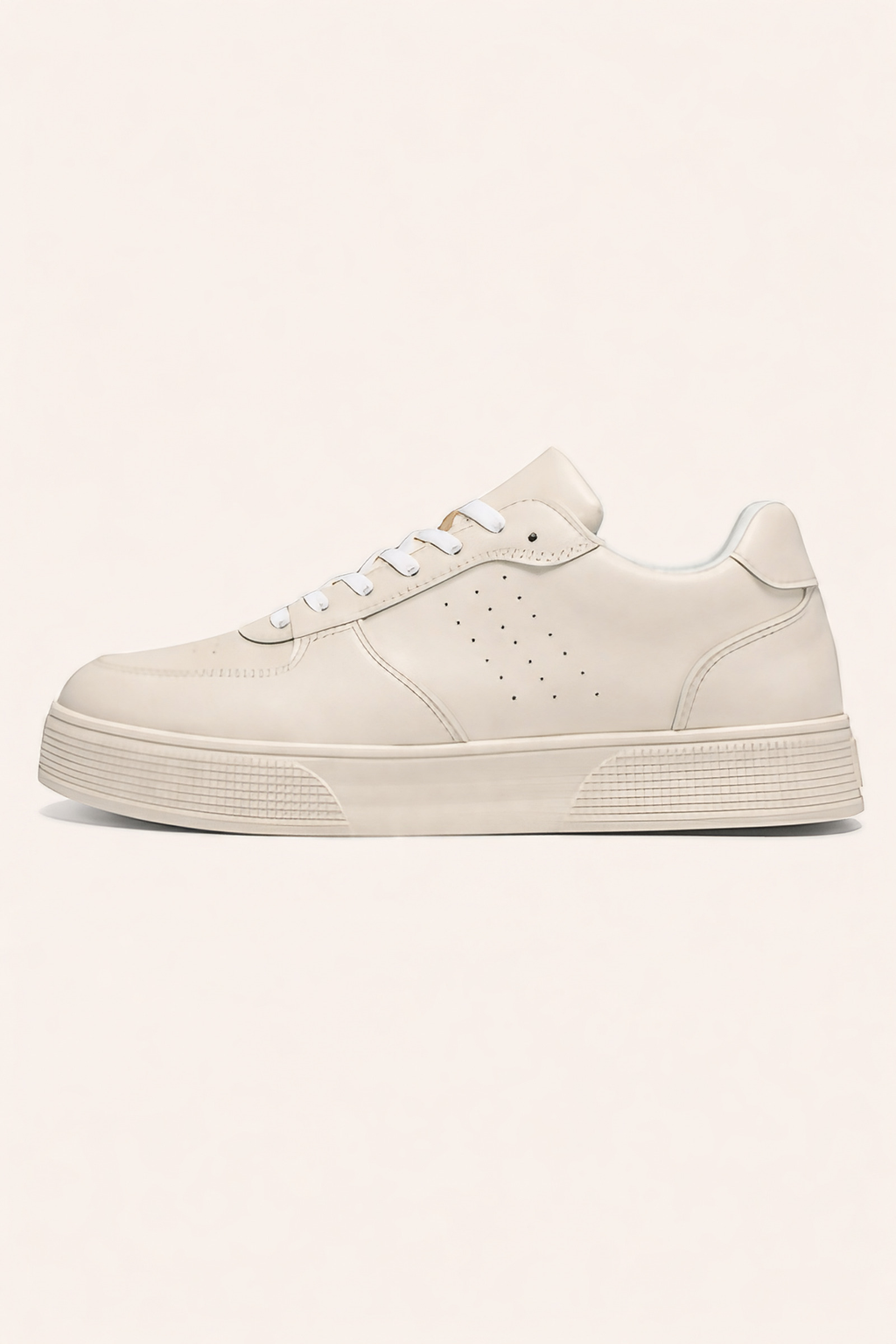 Baskets homme à perforations latérales, blanc ou noir