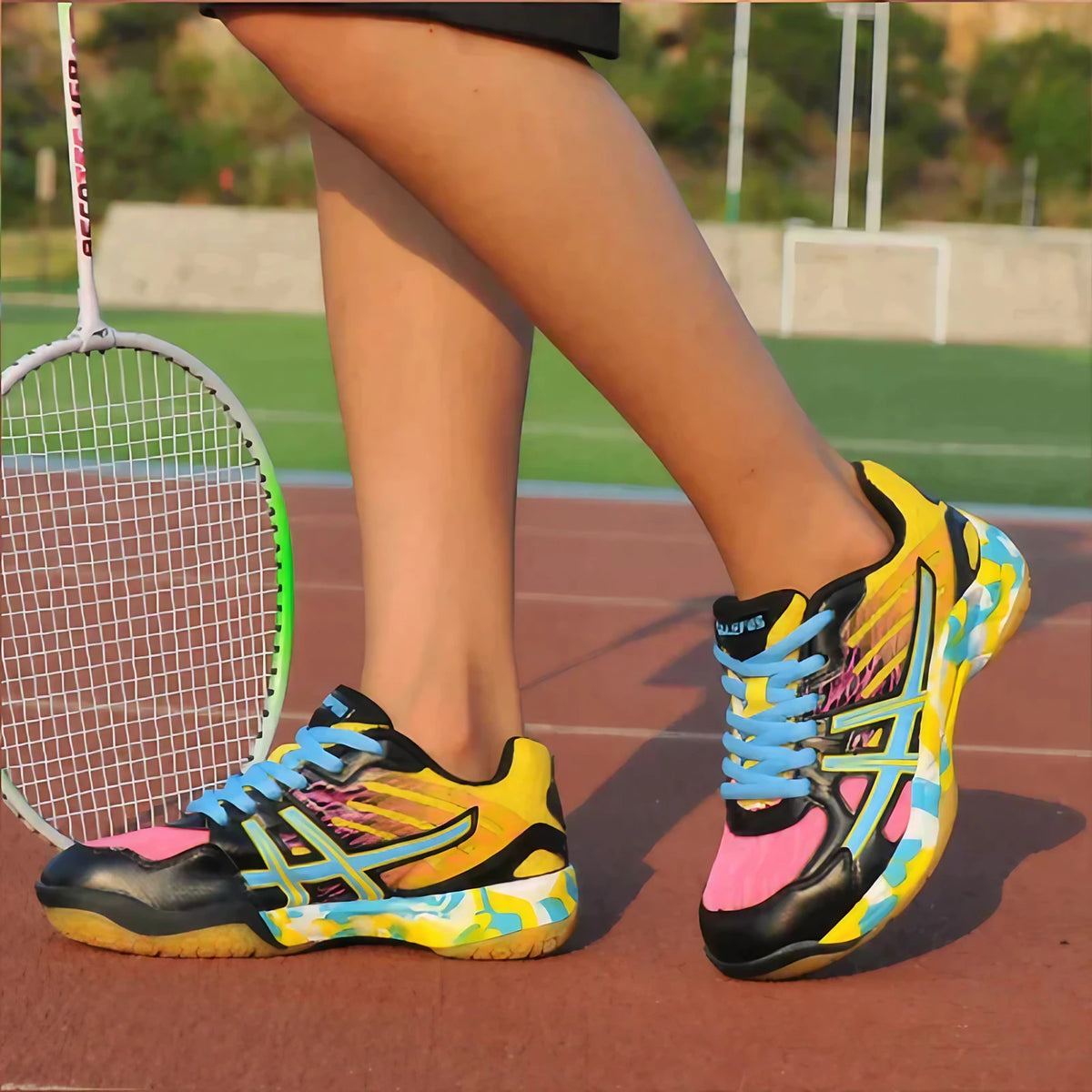 Baskets de sport femme, semelle intérieure rembourrée, quatre coloris, noir