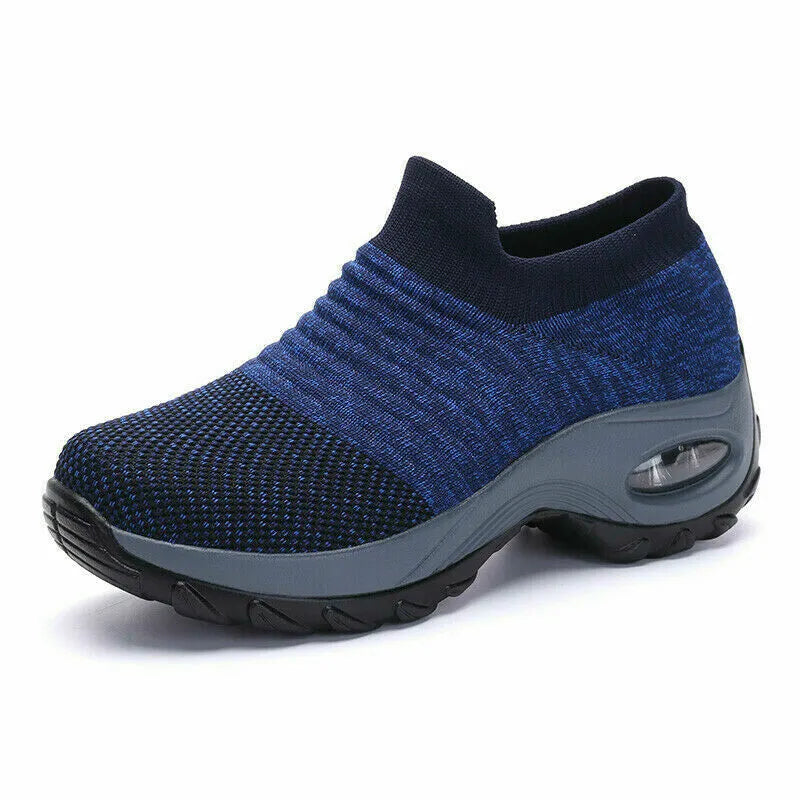 Baskets compensées femme en maille, coussin d'air, talon 5 cm, bleu et noir