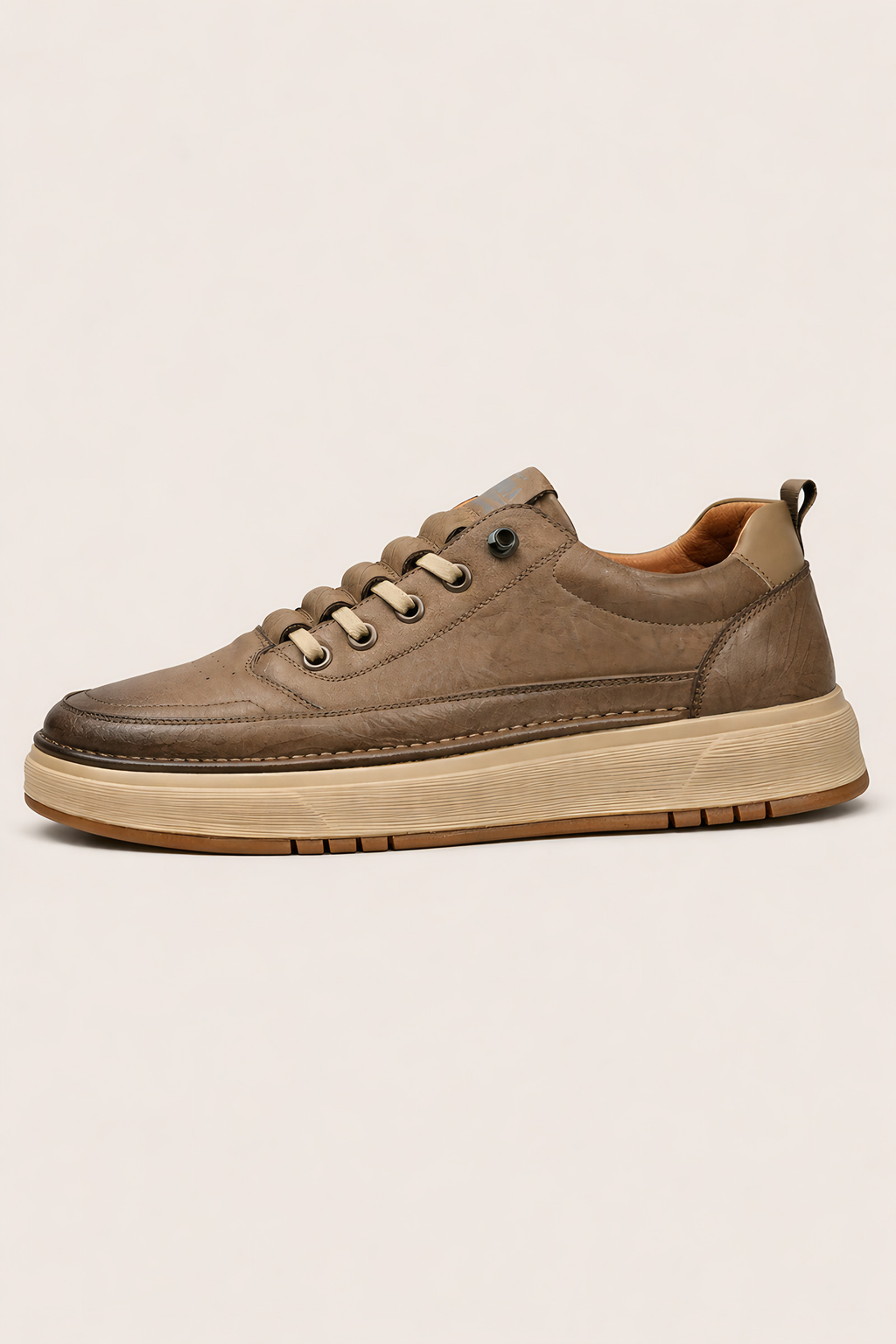 Baskets homme basses à lacets, talon renforcé, semelle épaisse