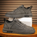 Baskets homme à finition lisse, noir ou gris, du 39 au 44, gris
