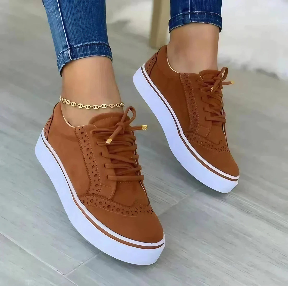 Baskets orthopédiques femme à lacets, semelle amortie, 36 au 43, marron