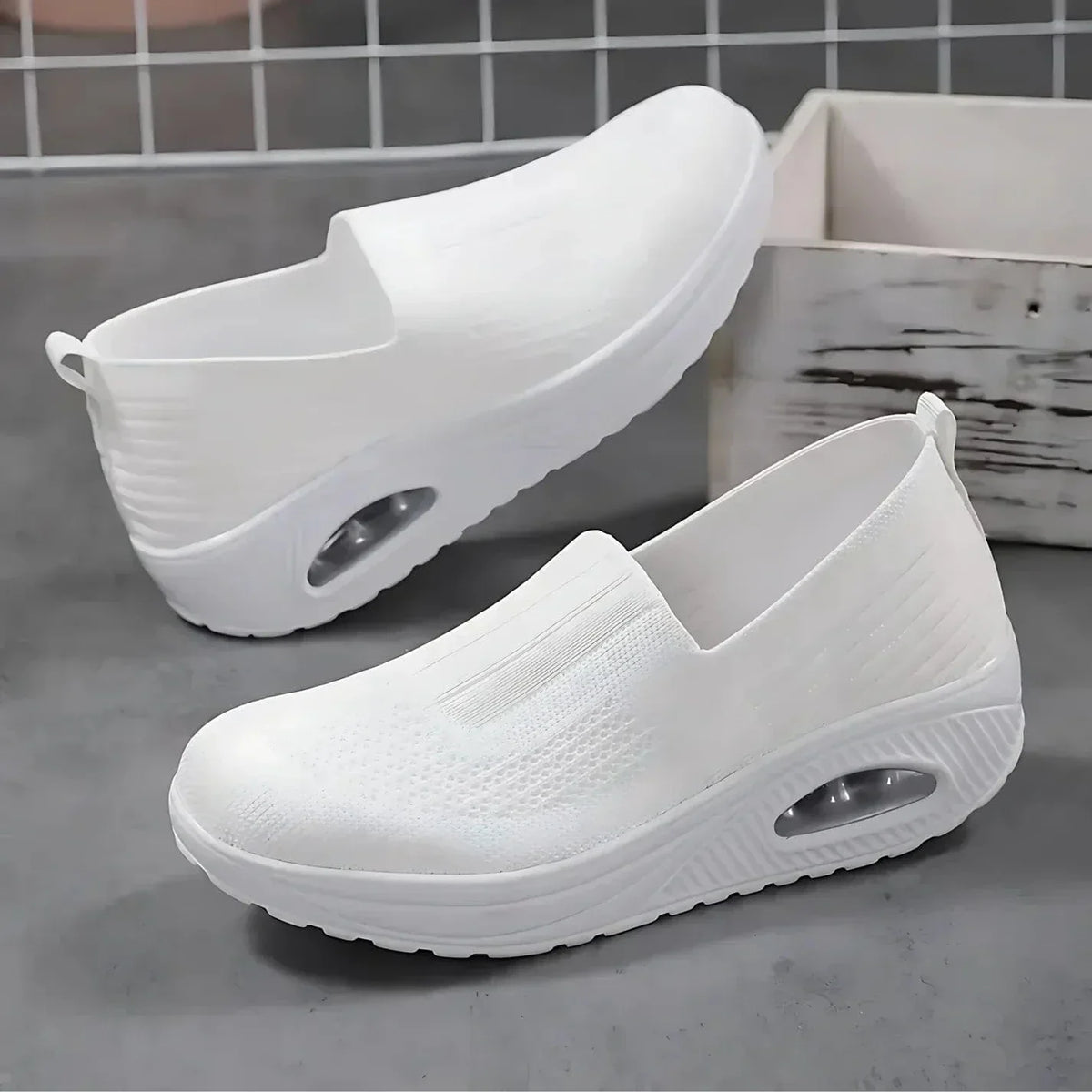 Baskets orthopédiques femme, semelle amortissante, sept coloris, blanc