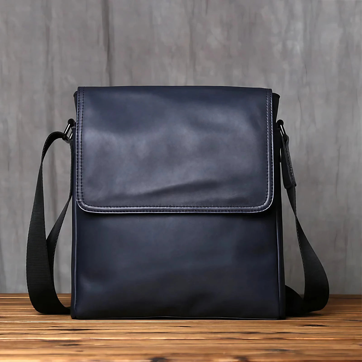 Sacoche besace homme en cuir, rabat zippé, 22 x 25 cm, bleu