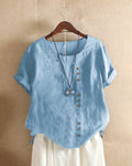 Blouse femme à manches courtes, col rond et devant boutonné, bleu ciel