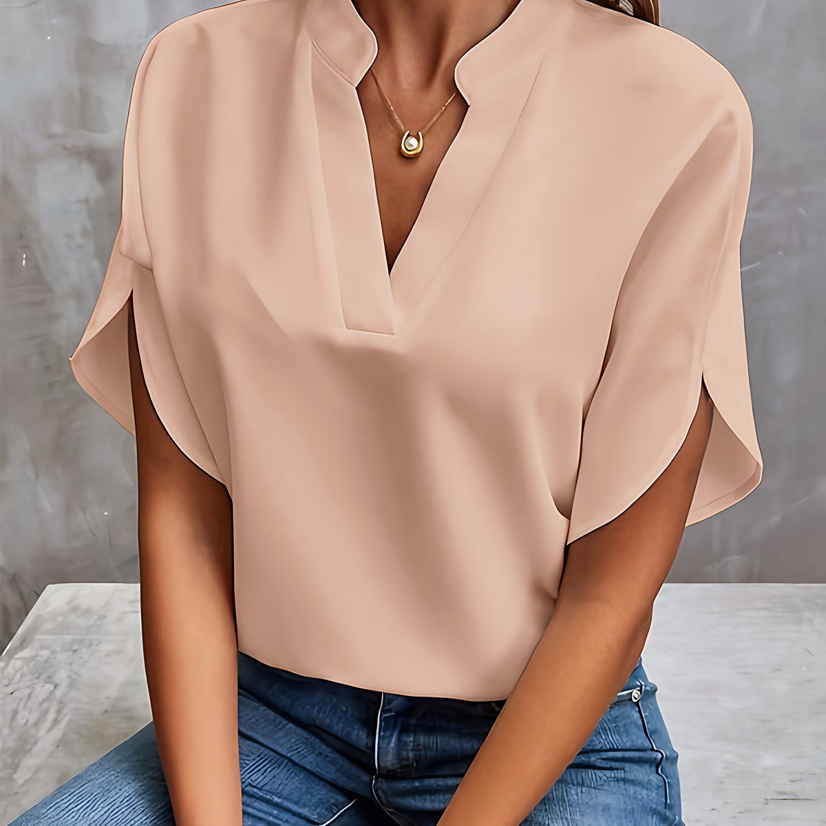 Blouse femme en satin, col et poignets ornés, sept coloris, beige