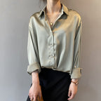 Blouse femme coupe droite, col ouvert, manches à retrousser, vert