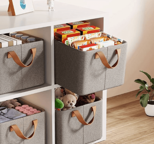 Boîte de rangement pliable pour vêtements, avec poignées