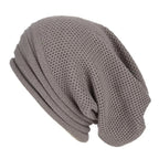 Bonnet en maille femme, forme ample extensible, six coloris, gris clair