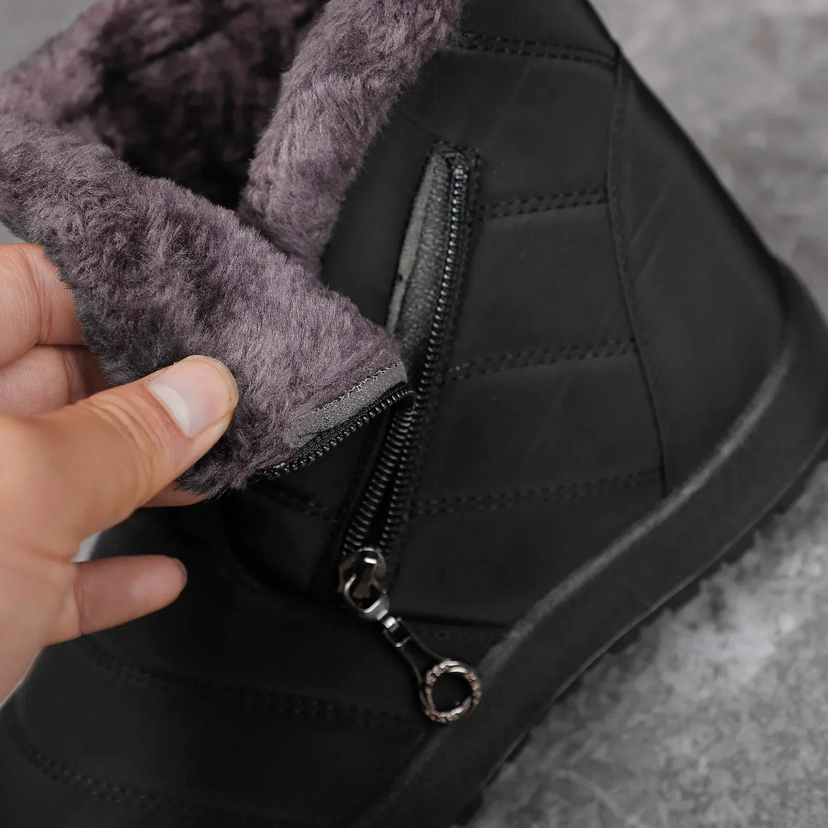 Bottes d'hiver homme à doublure isolante, noir ou gris