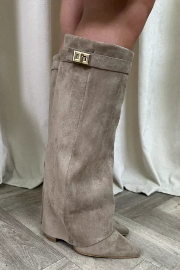 Bottes hautes femme à bout pointu et talon compensé caché