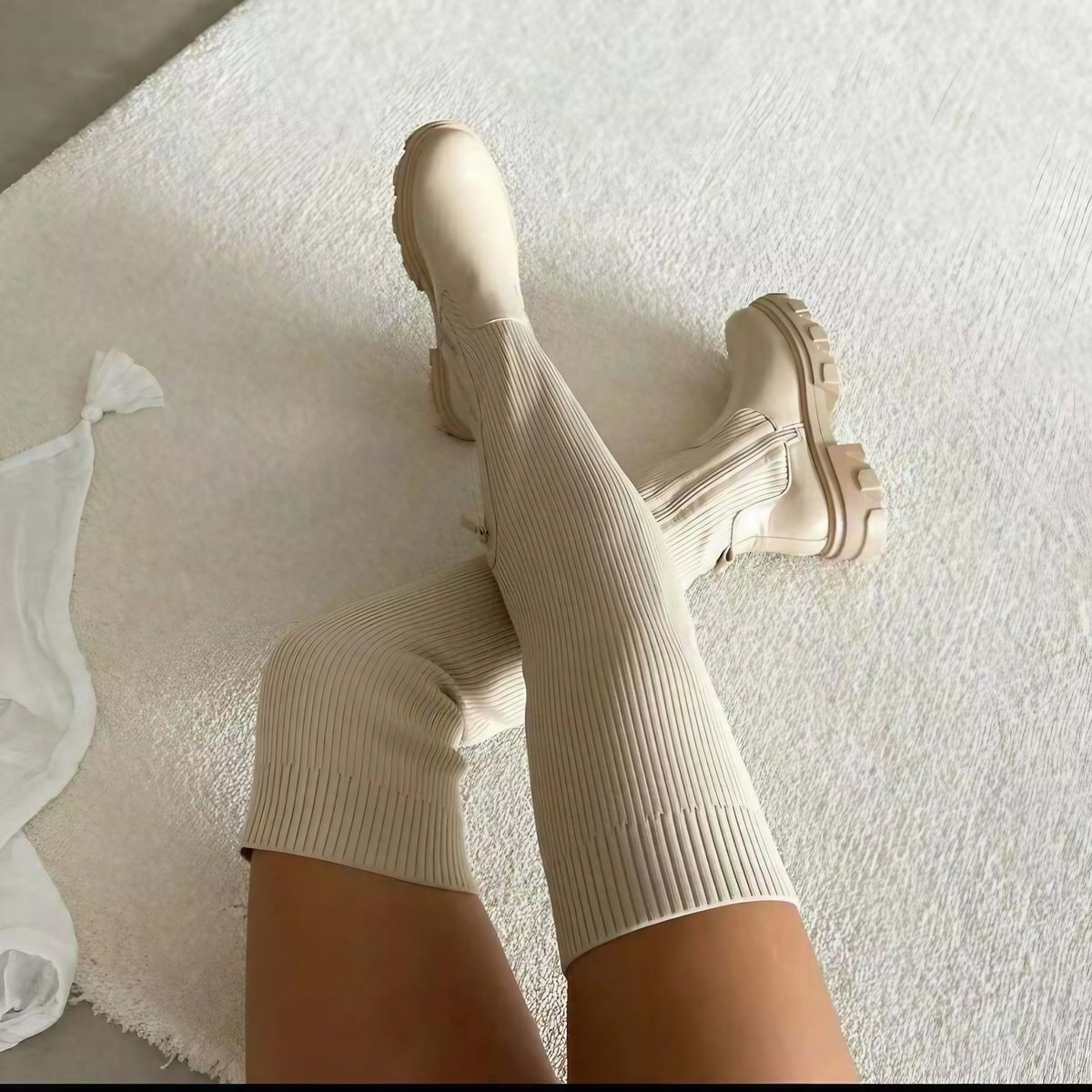 Bottes hautes femme à talon épais et plateforme, beige ou noir, beige