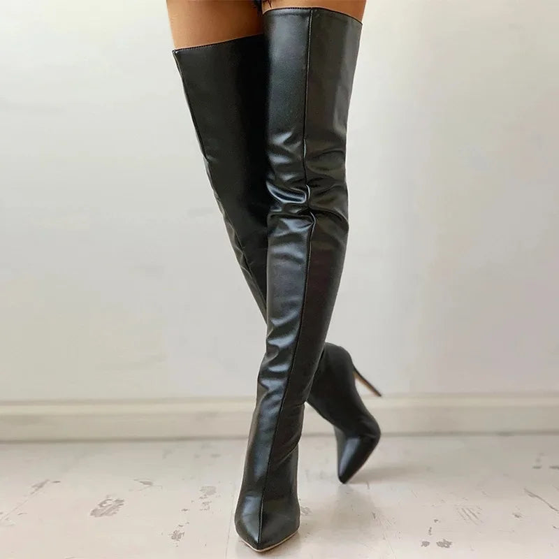 Bottes hautes femme noires au-dessus du genou, talon haut