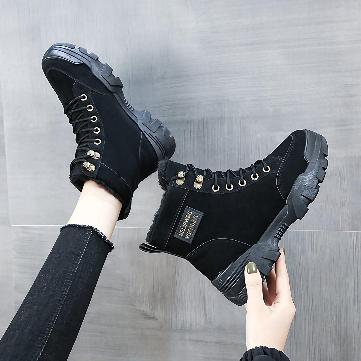 Bottines femme à lacets, semelle épaisse crantée, doublure chaude, noir