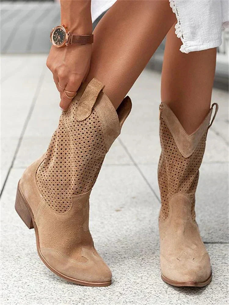 Bottes western femme perforées, talon bloc, bout légèrement pointu, marron