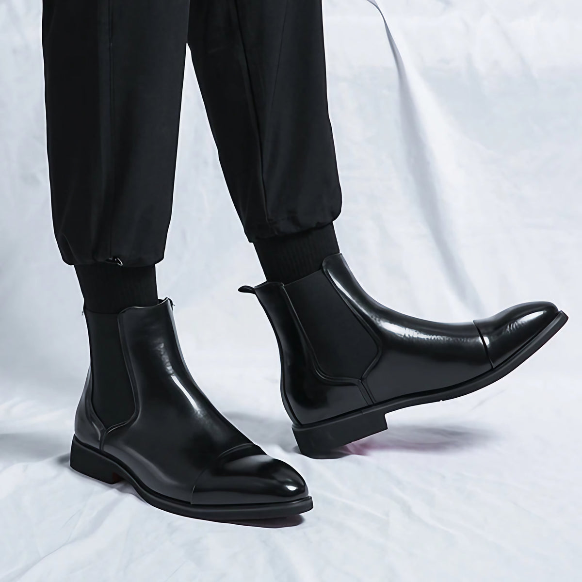 Bottines Chelsea homme à enfiler, bout droit, noir ou rouge