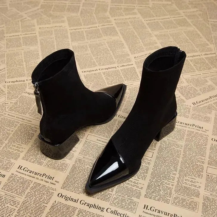Bottines femme à talon bloc et détails brillants, noir ou marron