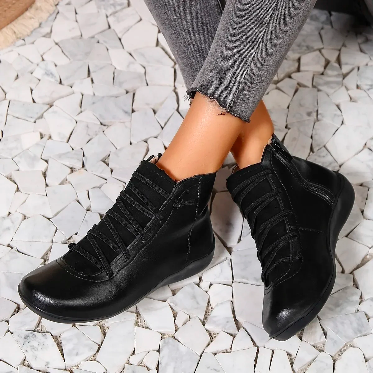 Bottines orthopédiques femme à lacets, chaussant large, 5 coloris, noir