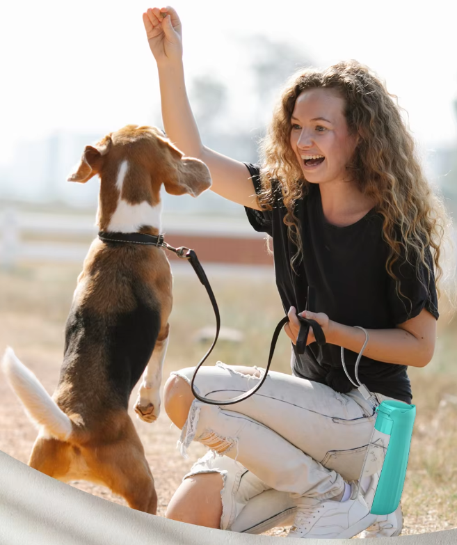Bouteille d'eau pour chien avec gobelet intégré, 550 ml, anti-fuite