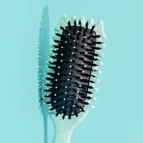 Brosse définition boucles pour cheveux ondulés, bouclés et crépus