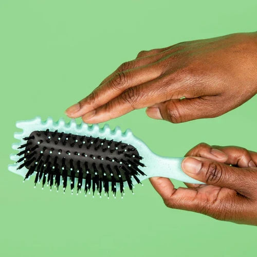 Brosse définition boucles pour cheveux ondulés, bouclés et crépus