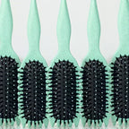 Brosse définition boucles pour cheveux ondulés, bouclés et crépus