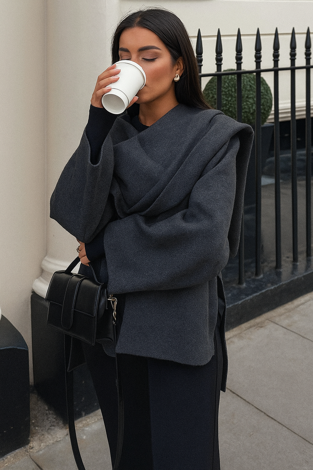 Cape femme asymétrique à col écharpe, coupe oversize