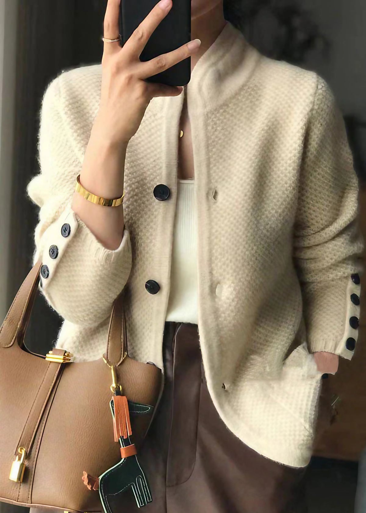 Cardigan femme coupe près du corps, blanc cassé ou marron, blanc cassé
