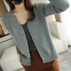 Cardigan femme col V en maille douce, seize coloris, gris