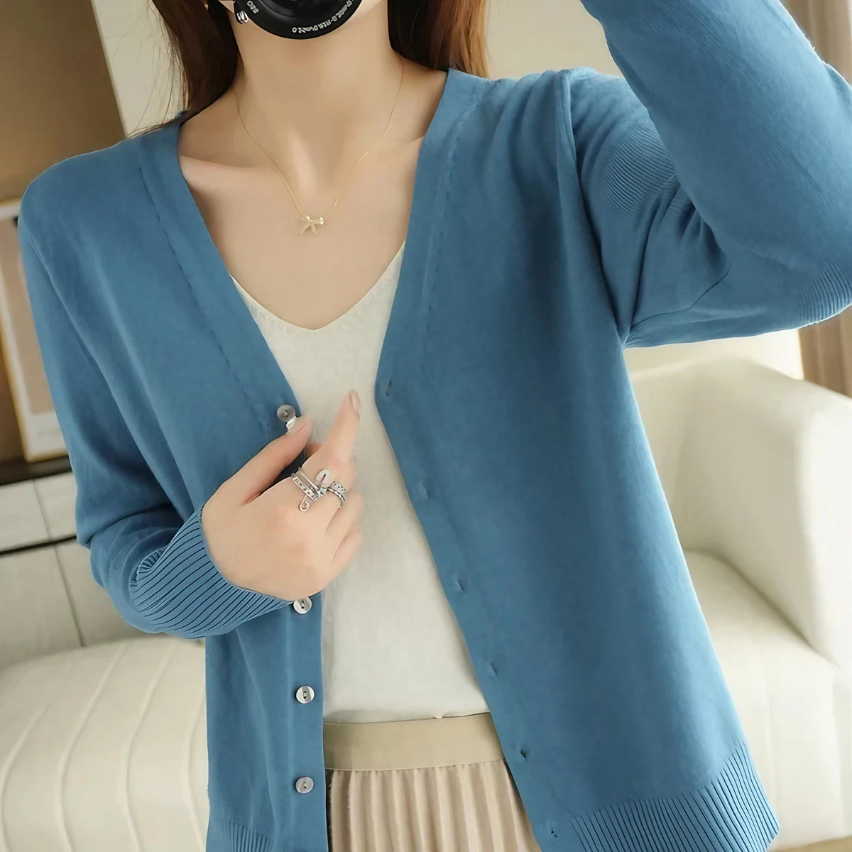 Cardigan femme col V en maille douce, seize coloris, bleu brume