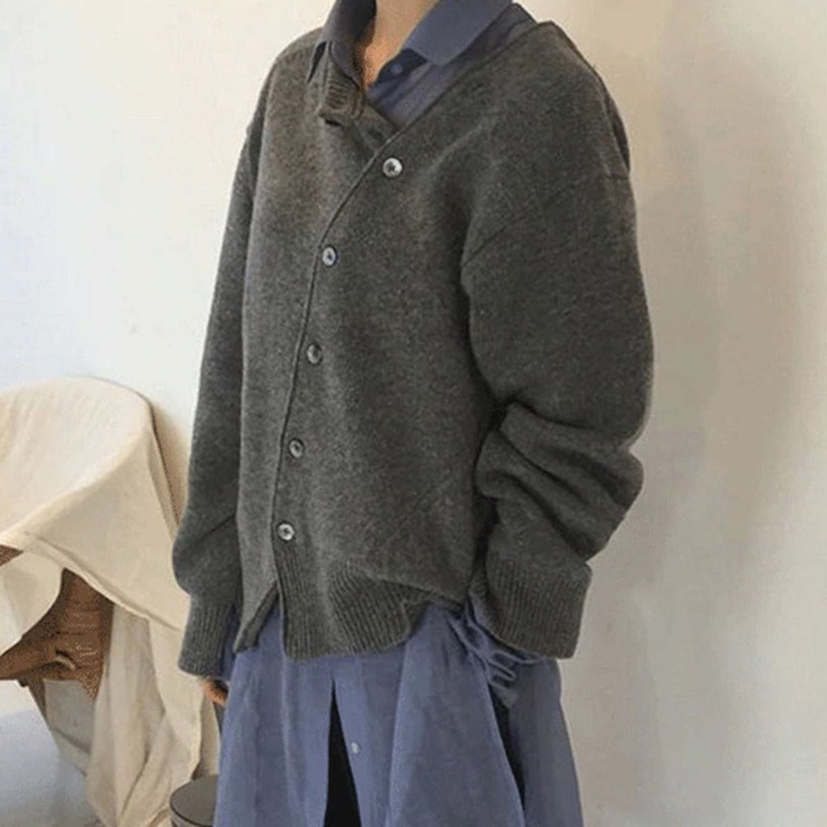 Cardigan femme enveloppant à bouton asymétrique, trois coloris