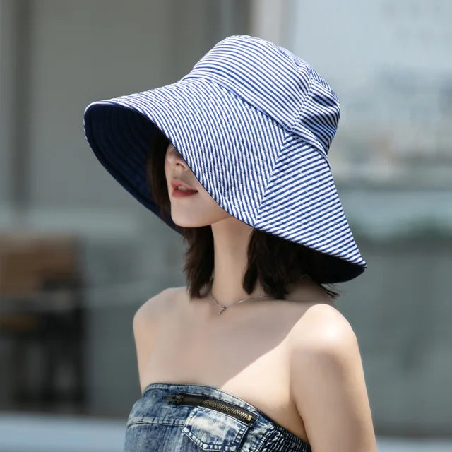 Bob femme réversible rayé ou uni, large bord anti-UV, bleu marine