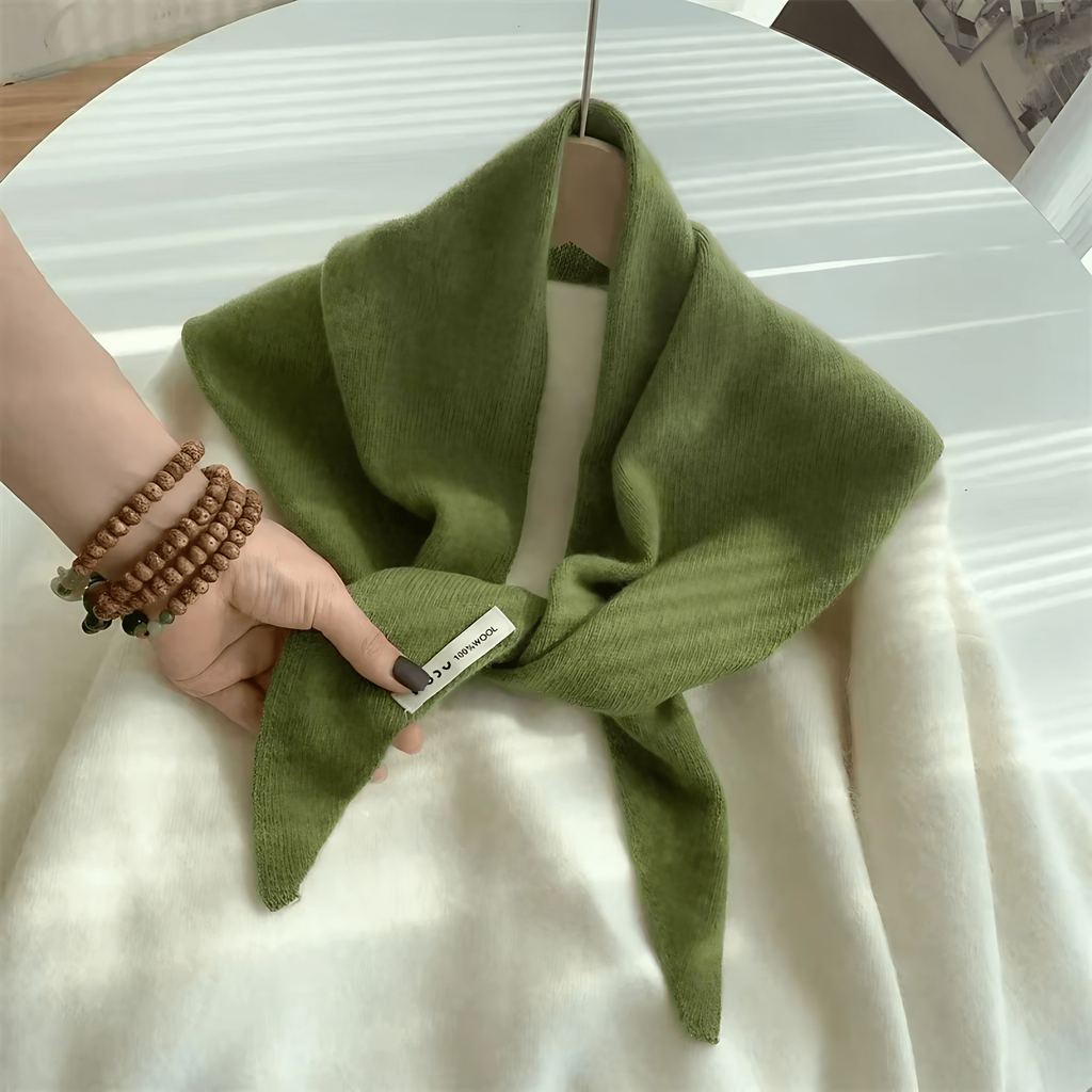 Écharpe triangle femme 110 x 38 cm, onze coloris, vert foncé