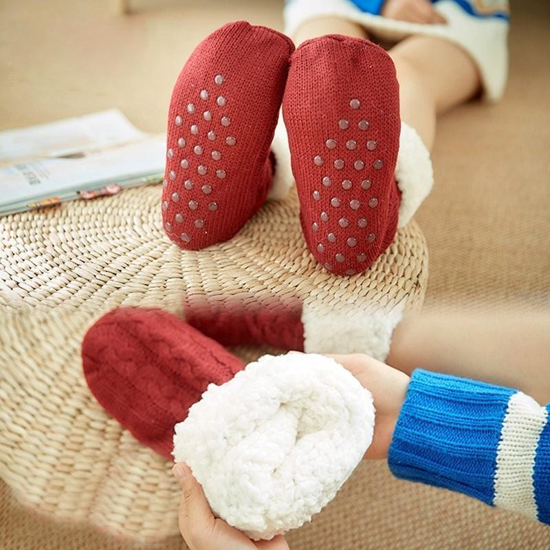 Chaussettes d'intérieur femme à semelle antidérapante, revers doux