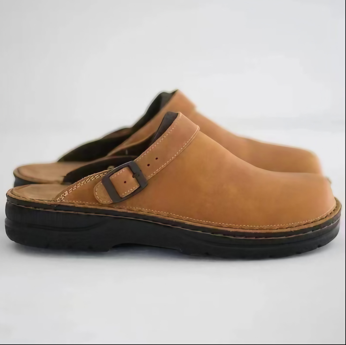 Chaussons à chaussant large et semelle rembourrée, du 38 au 47, kaki