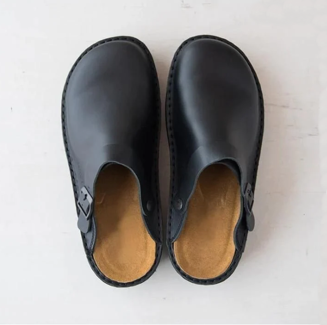 Chaussons à chaussant large et semelle rembourrée, du 38 au 47