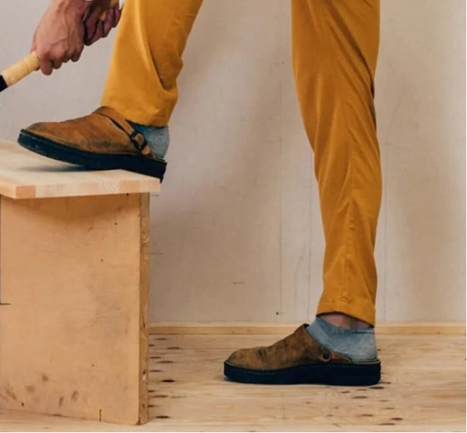 Chaussons à chaussant large et semelle rembourrée, du 38 au 47