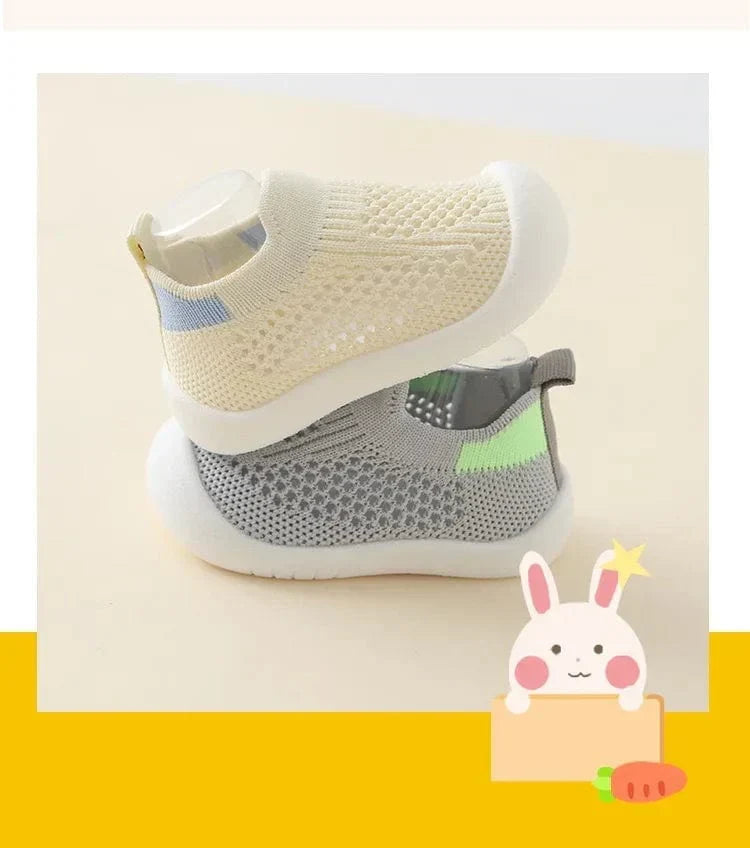 Chaussures bébé en maille à semelle souple, premiers pas